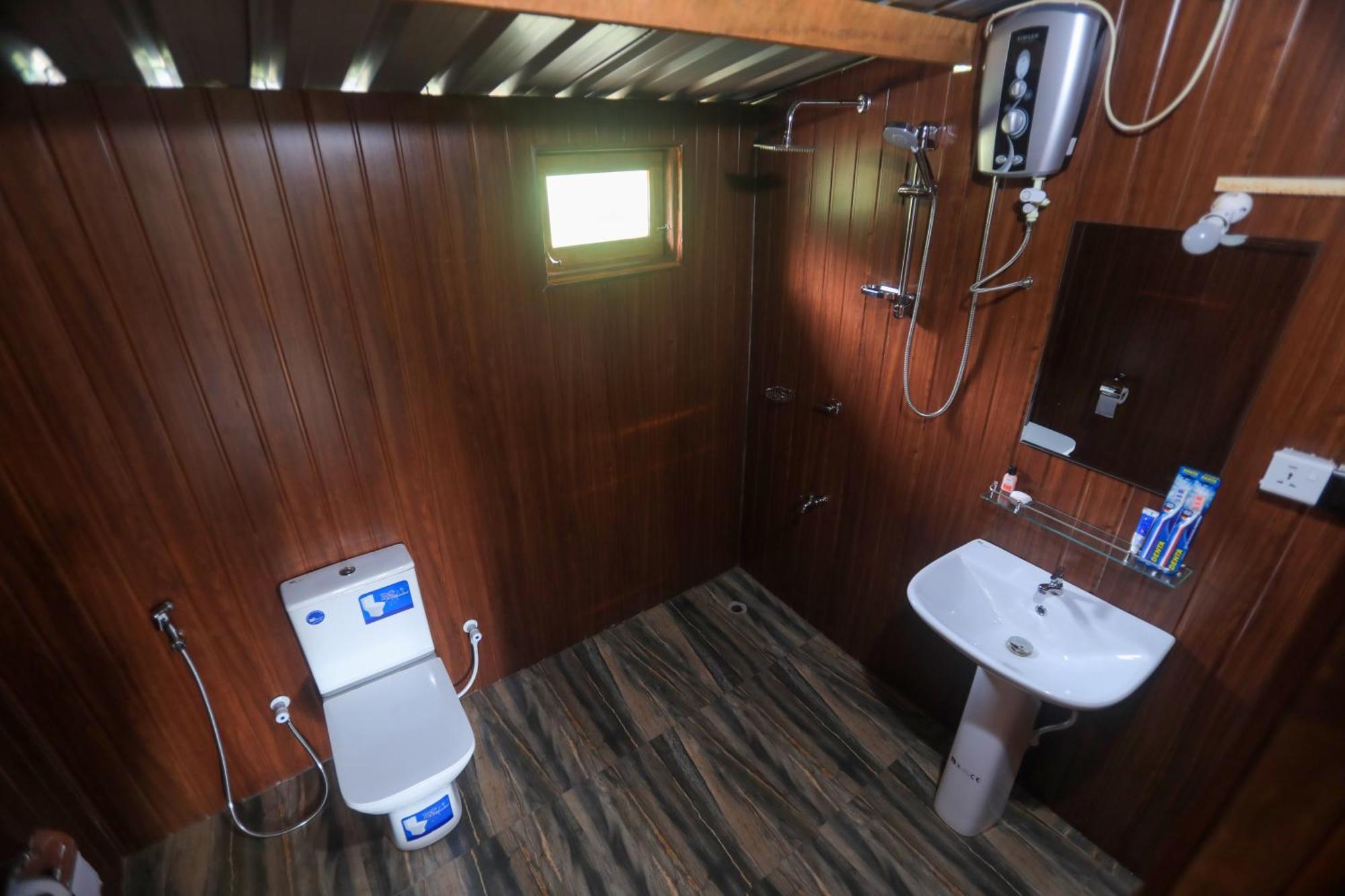 Lion Wood Treehouse Βίλα Talkote Εξωτερικό φωτογραφία