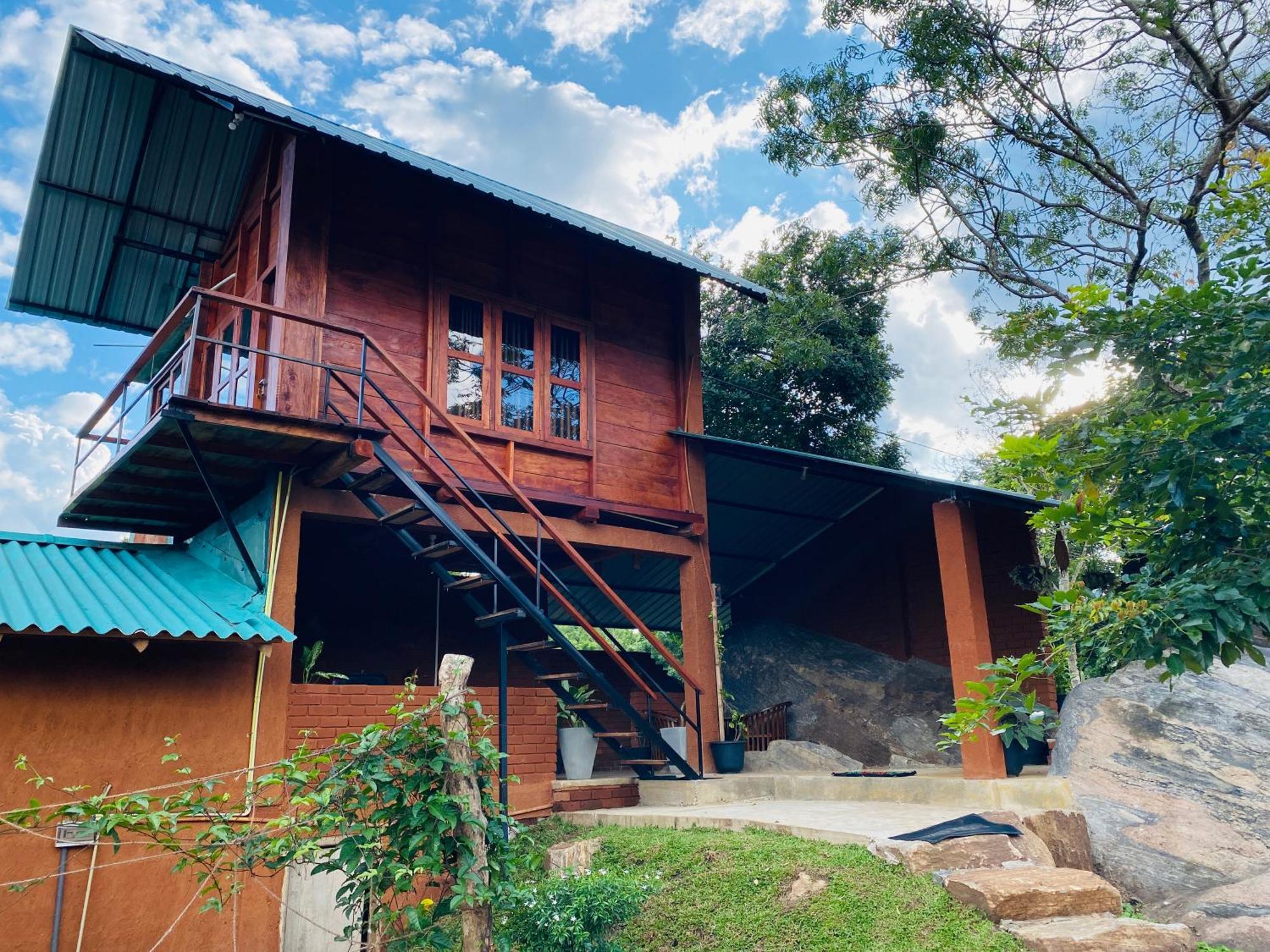 Lion Wood Treehouse Βίλα Talkote Εξωτερικό φωτογραφία